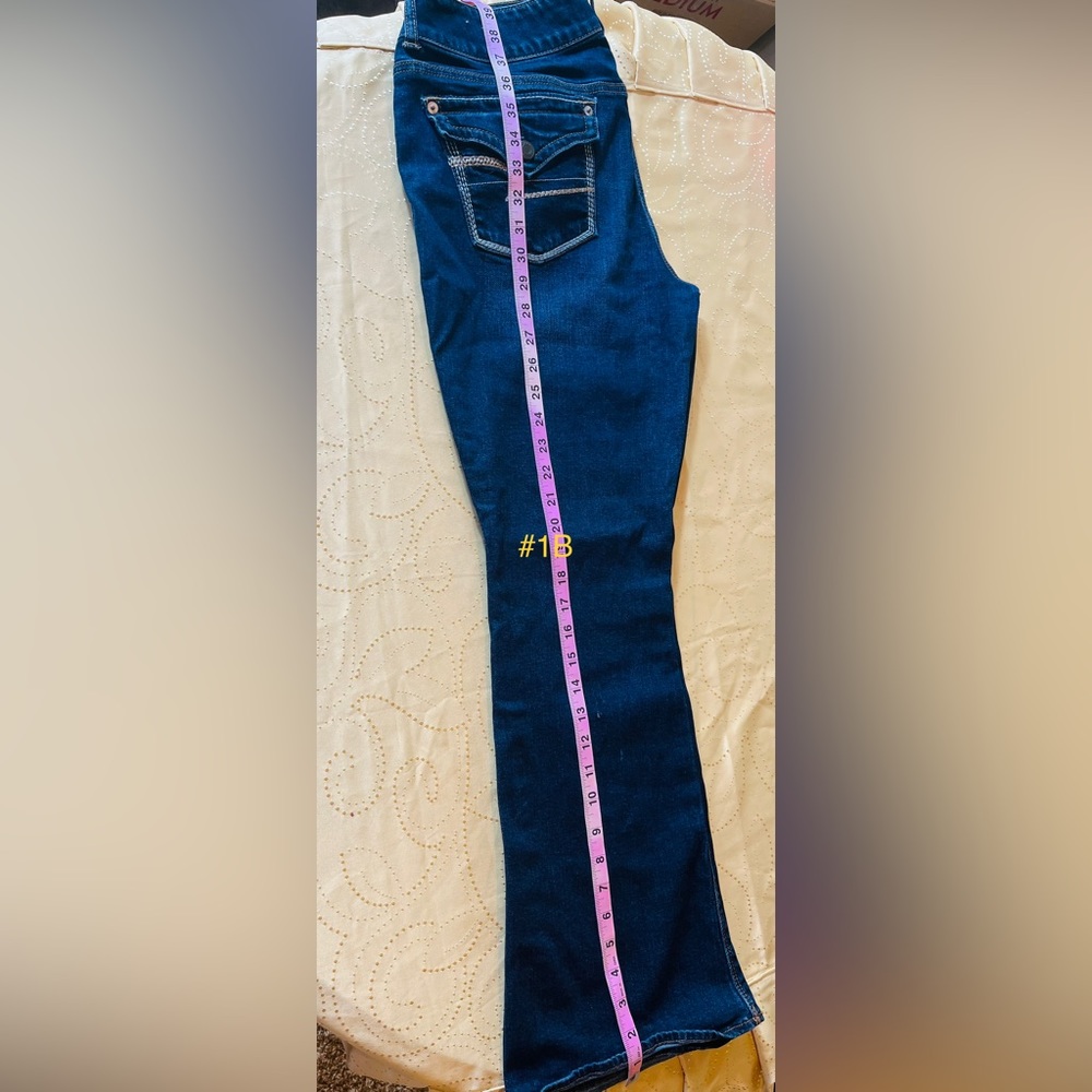 American Eagle outfitters women jeans.